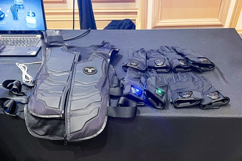 Reach Out and Feel the Metaverse
Best Wearable: bHpatics Tactglove for Virtual Reality