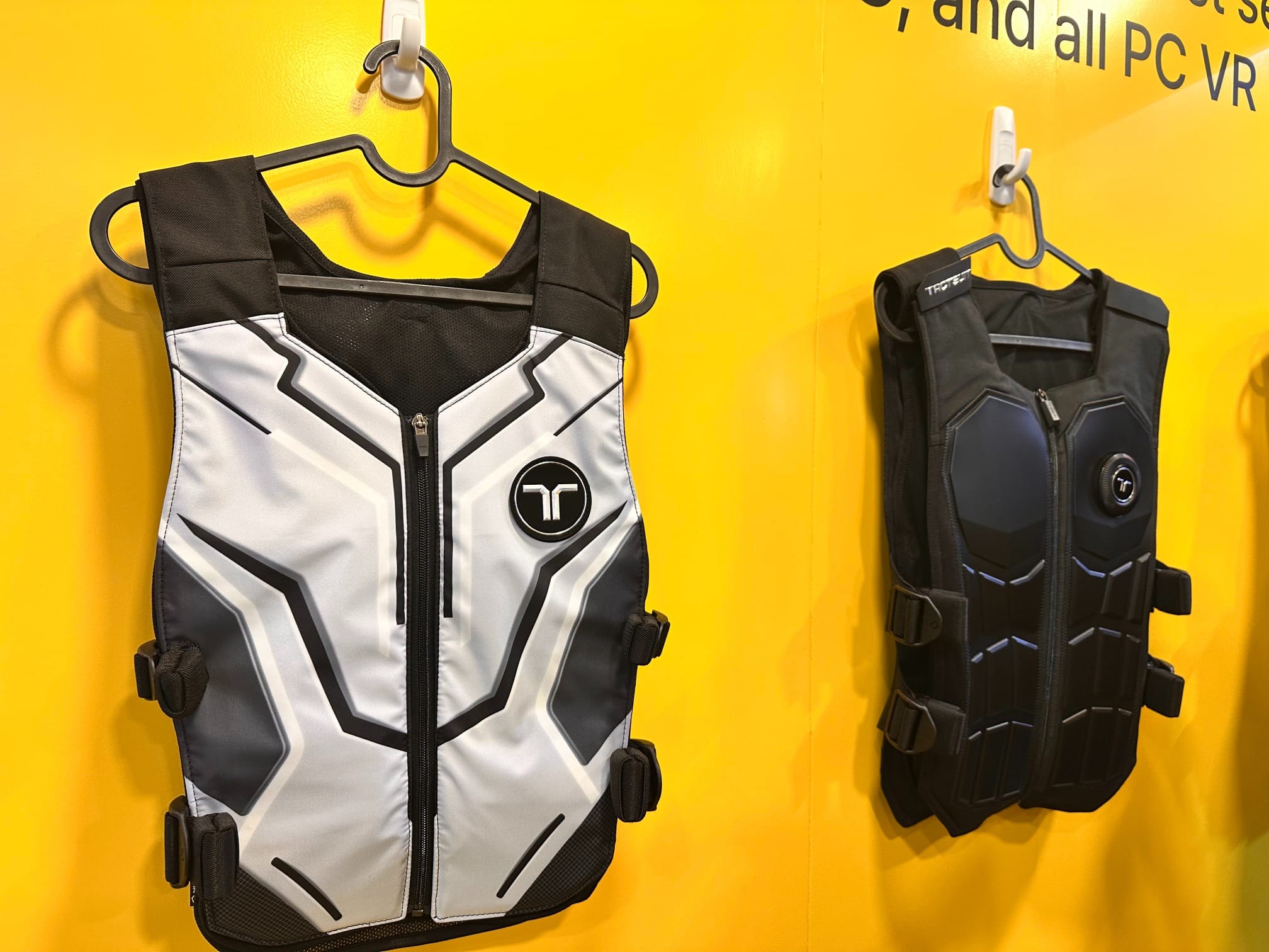 【CES2025】Bhaptics展示体感背心和交互手套